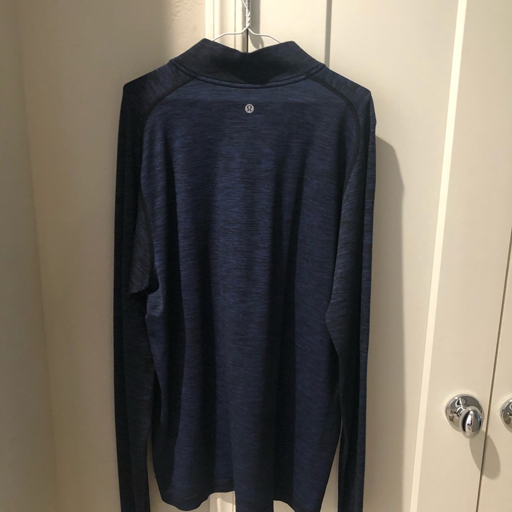 Men’s Lululemon Half Zip, XL